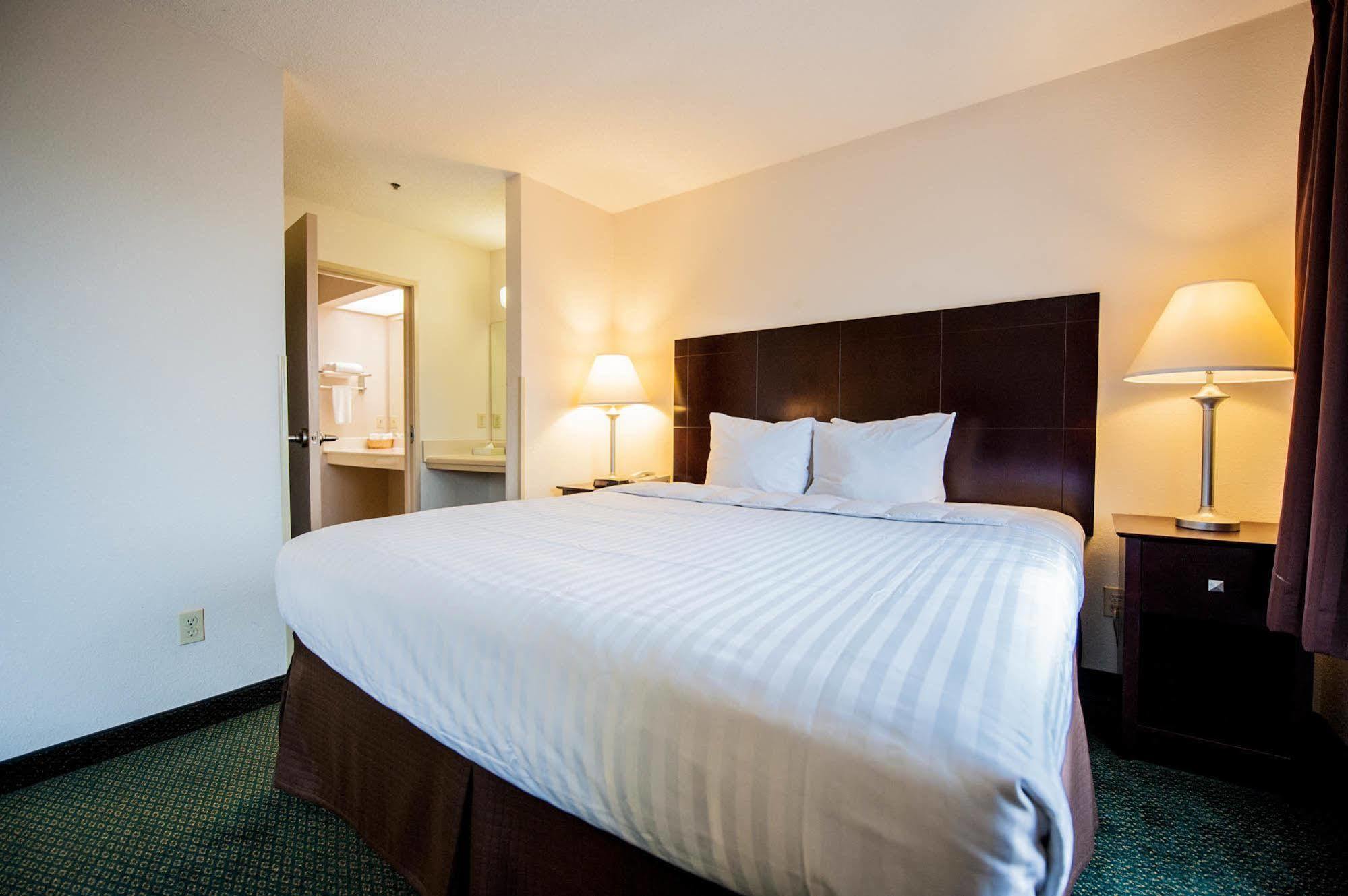 Greystone Inn & Suites Vance Luaran gambar