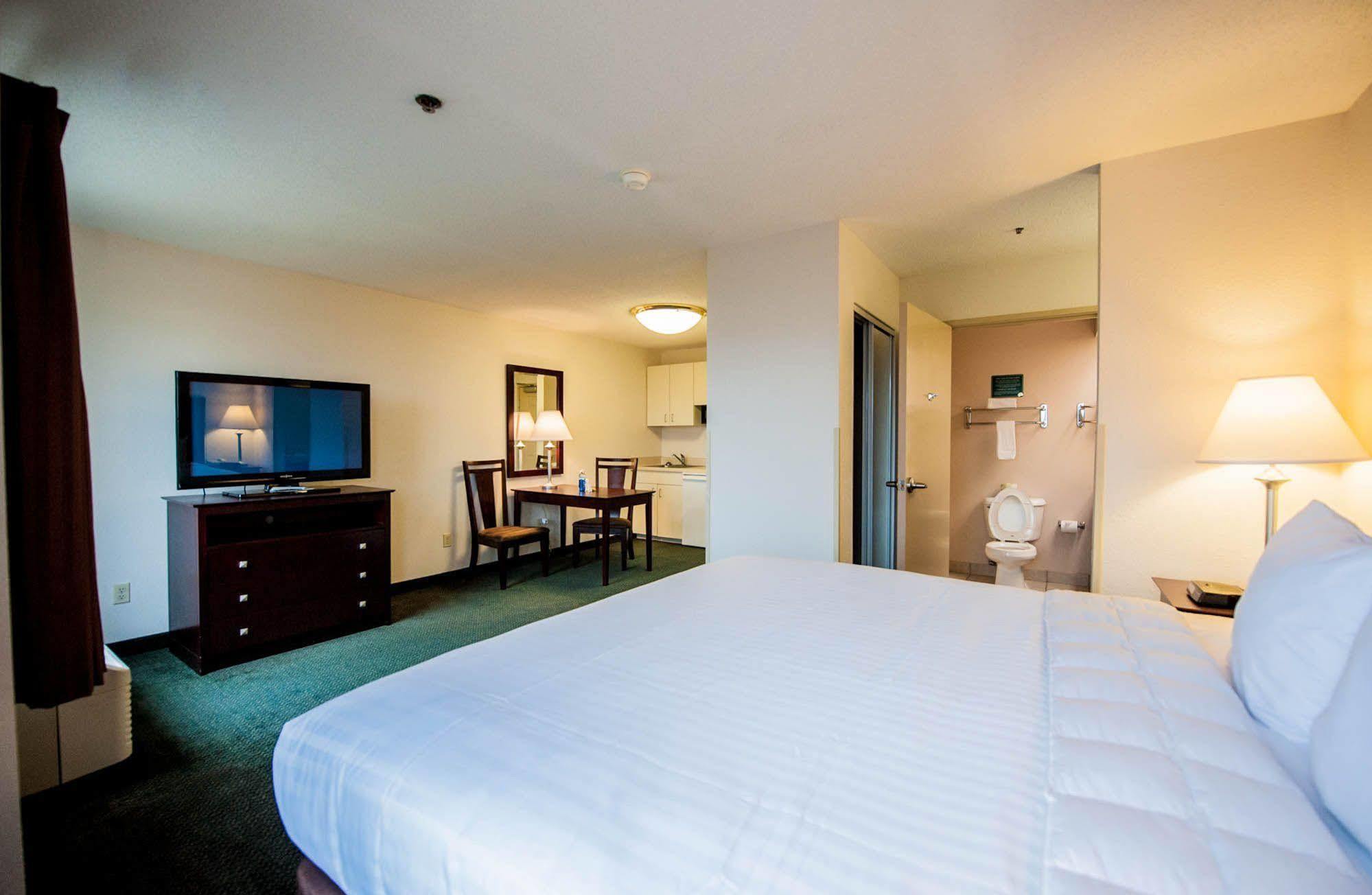 Greystone Inn & Suites Vance Luaran gambar